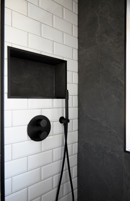 Full bathroom installation modern-badrum
