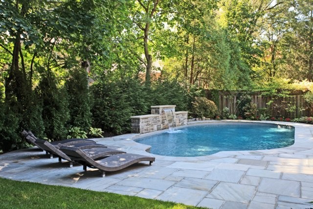 Algonquin Drive classico-piscina