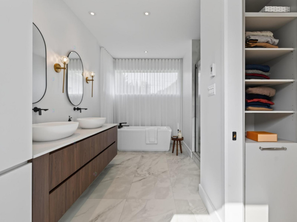2376 bathroom