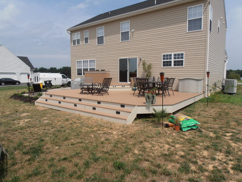 Streamlined Ground-level Deck