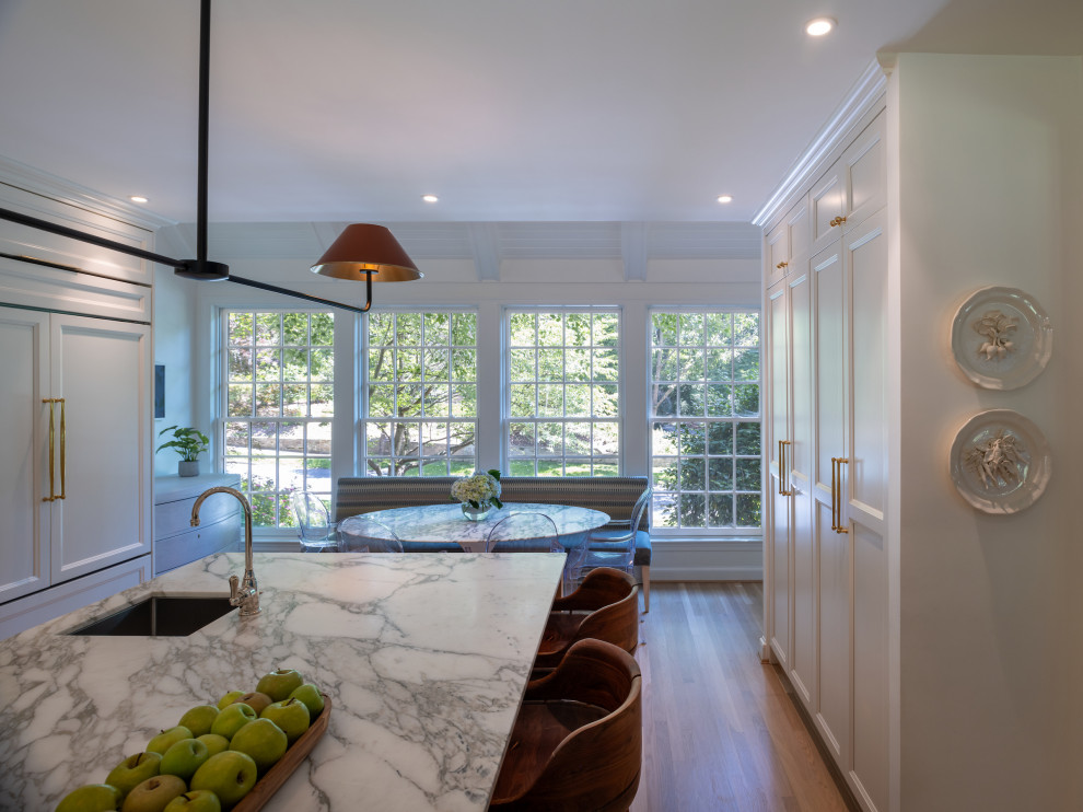 Transitional kitchen photo in DC Metro