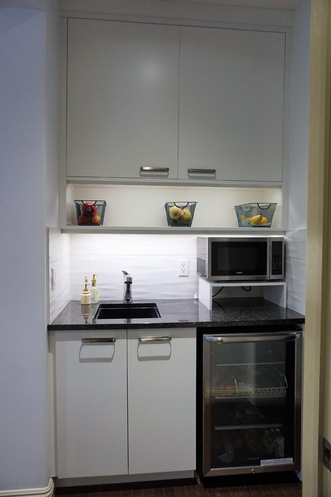 Transitional kitchen photo in Calgary