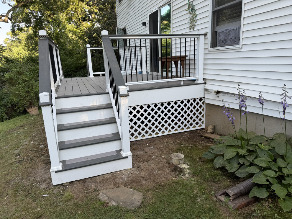 Amsten lake deck