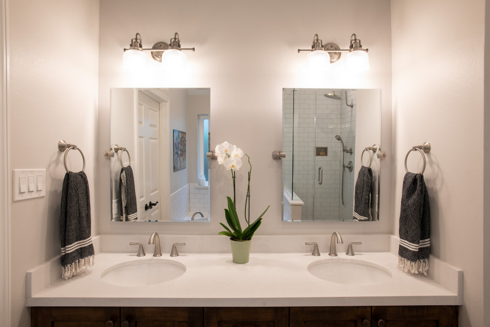 Transitional bathroom photo in Houston