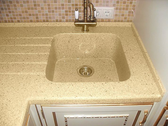 Фото столешницы Tristone