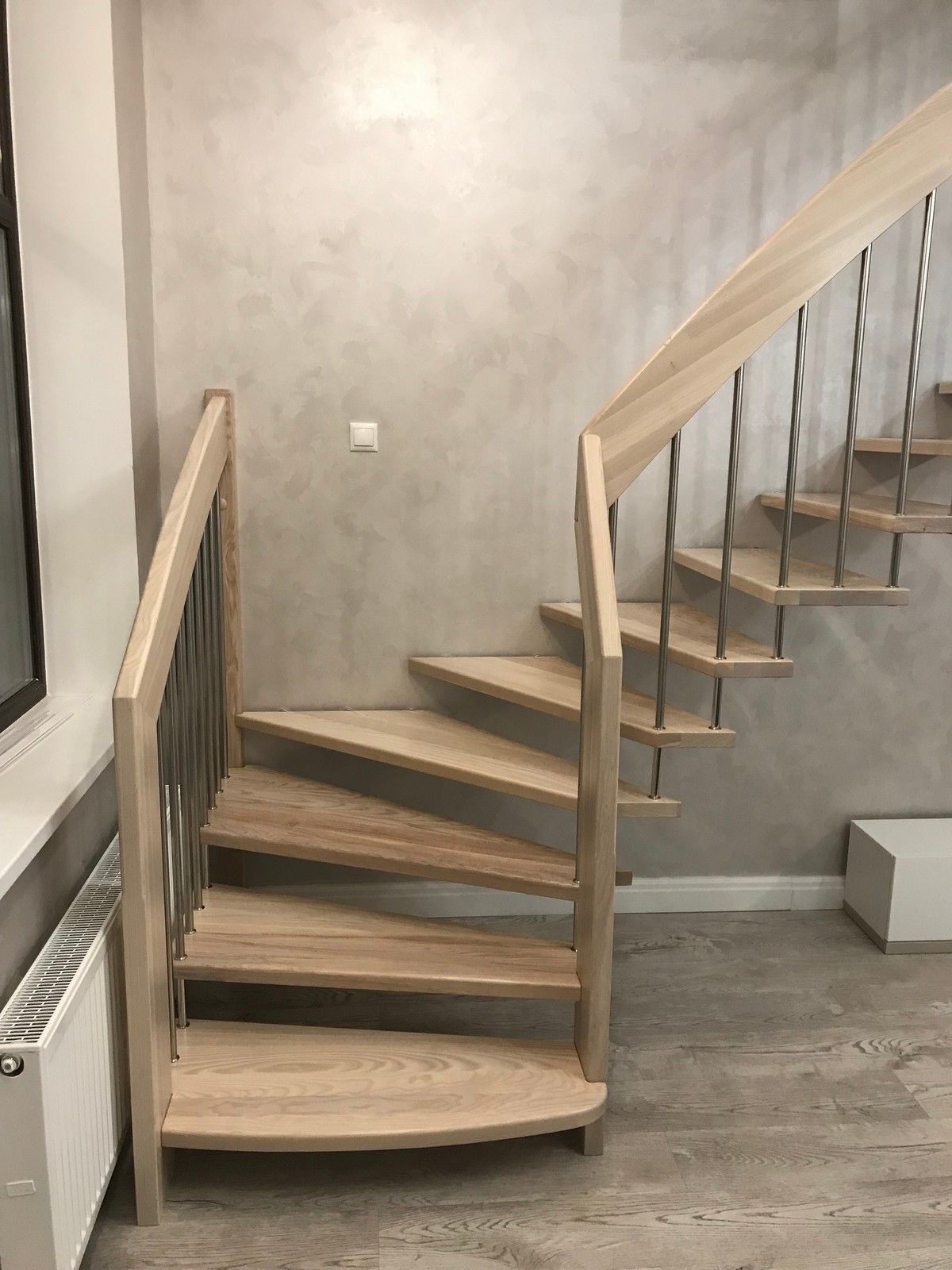 Лестница в двухуровневой квартире