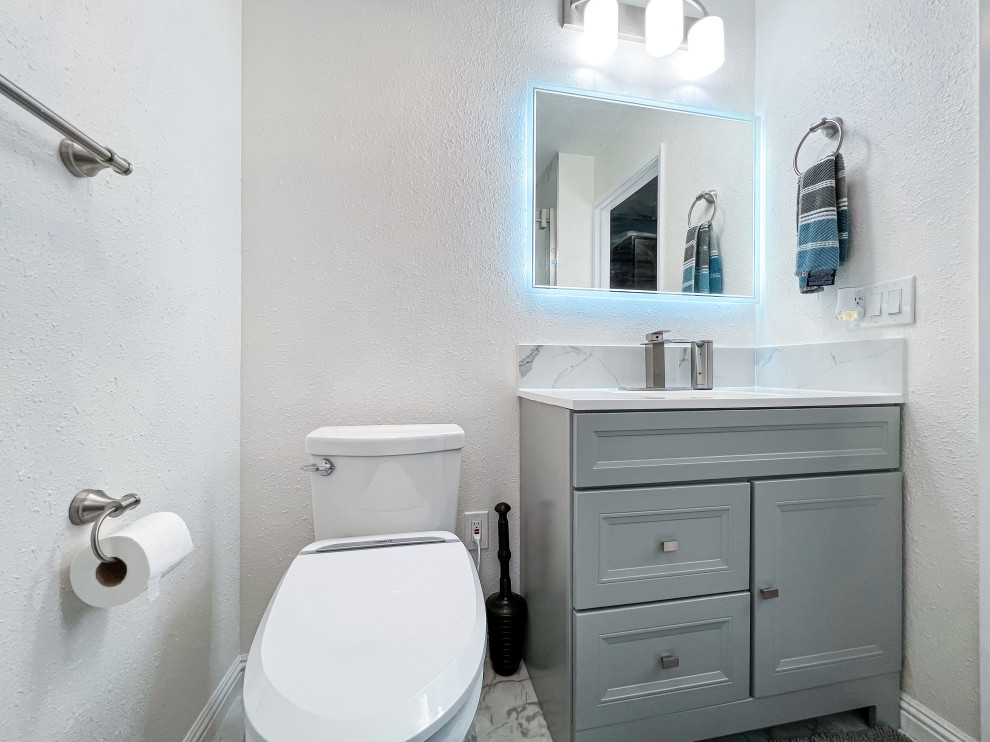 Amazing compact shower room with WC Other by MUSK Construction INC