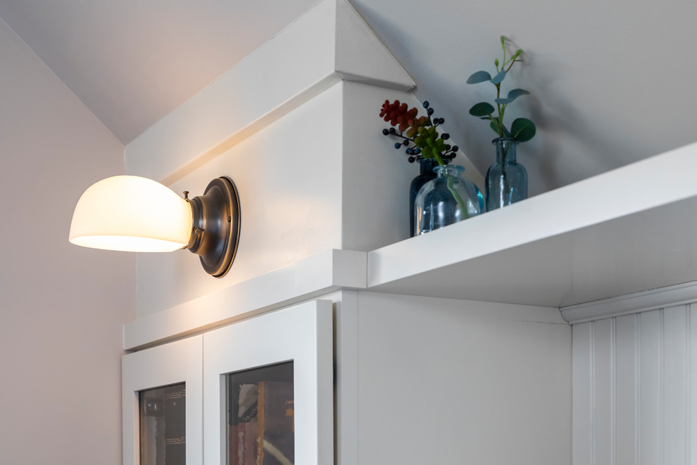 Inspiration for a transitional built-in desk dark wood floor home design remodel in Seattle with gray walls