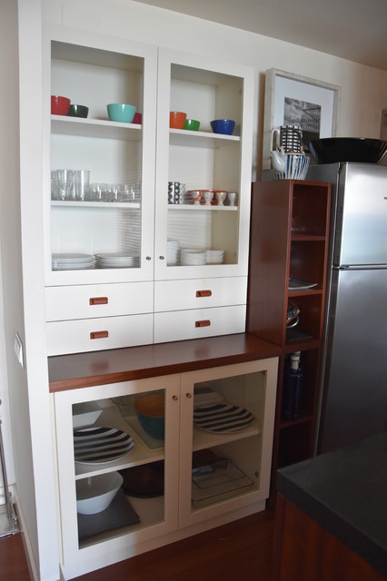 APARTAMENTO SITGES: Rehabilitaci&oacute;n Total transitional-kitchen