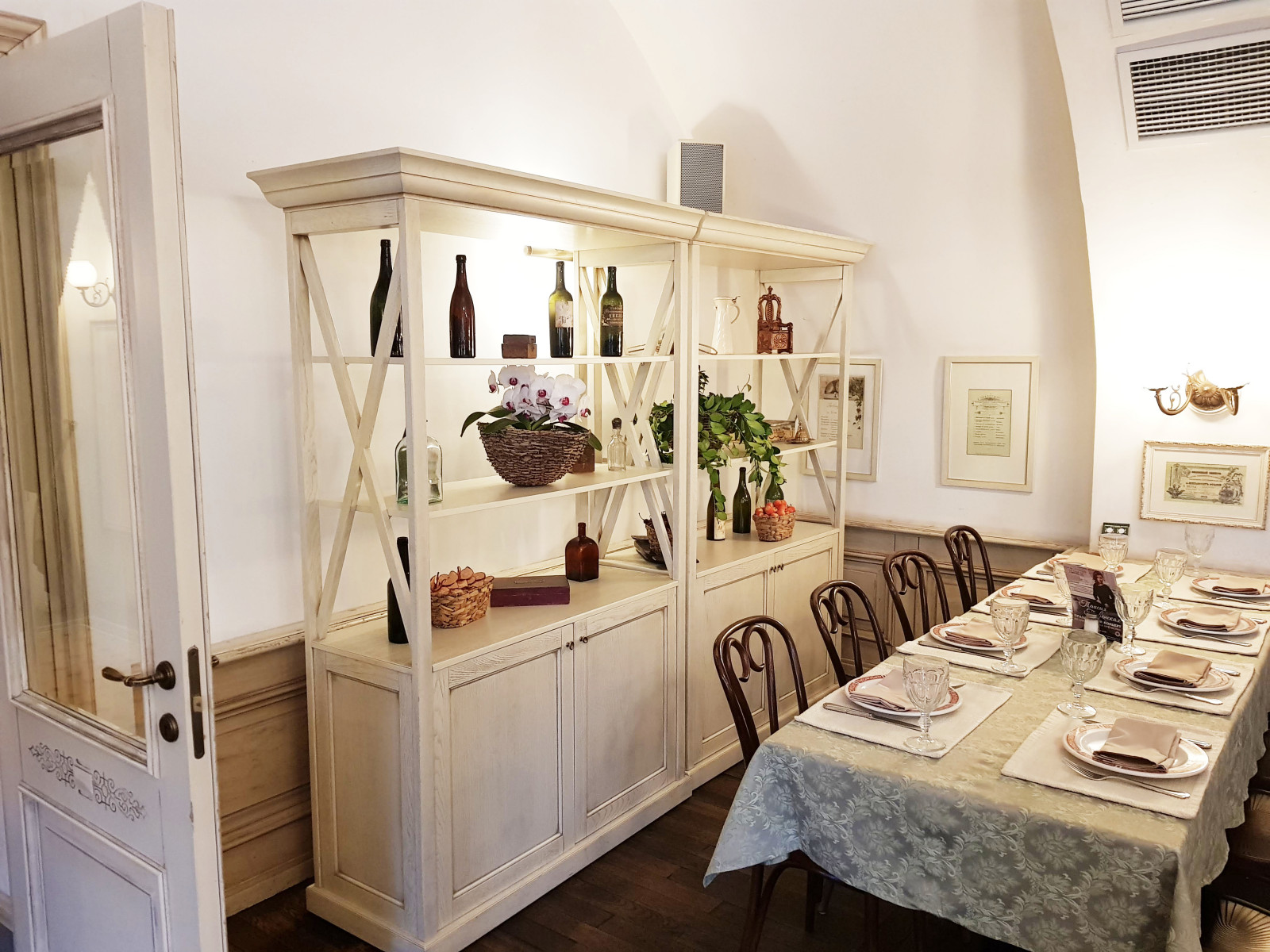 Мебель для ресторана "Строганофф"