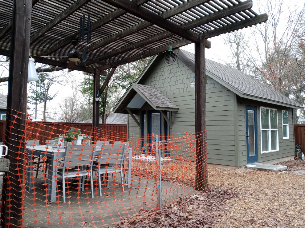 Central Austin Home Office/Workshop