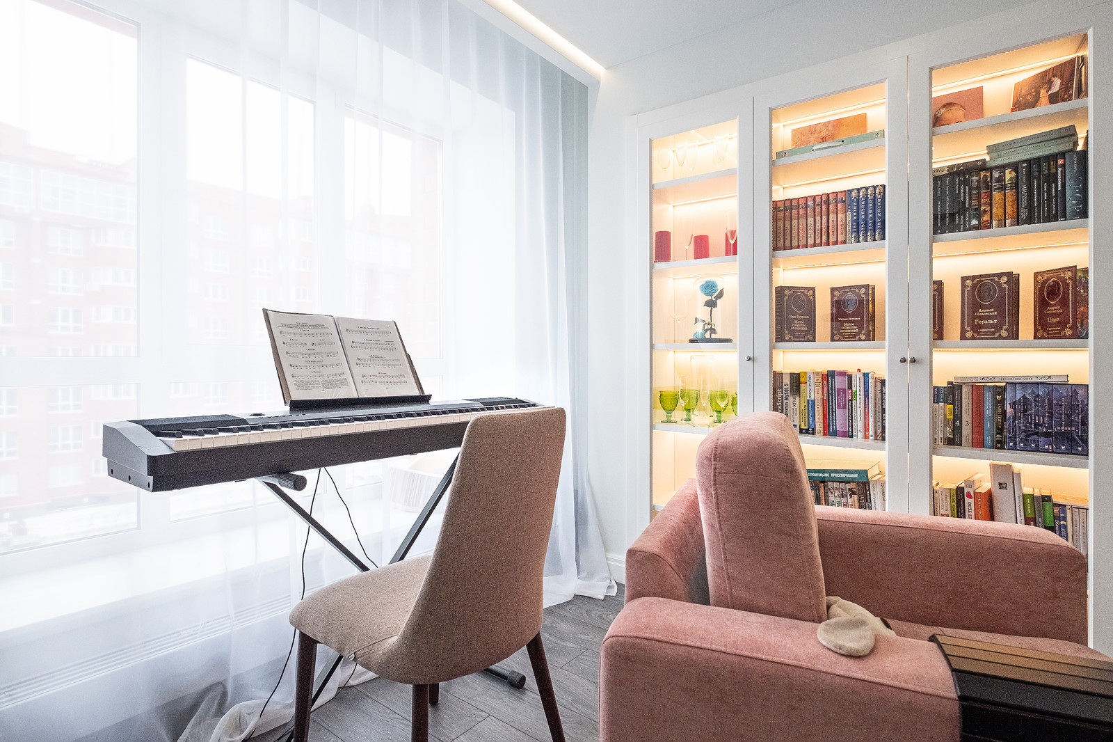 Трешка для семьи и двух кошек