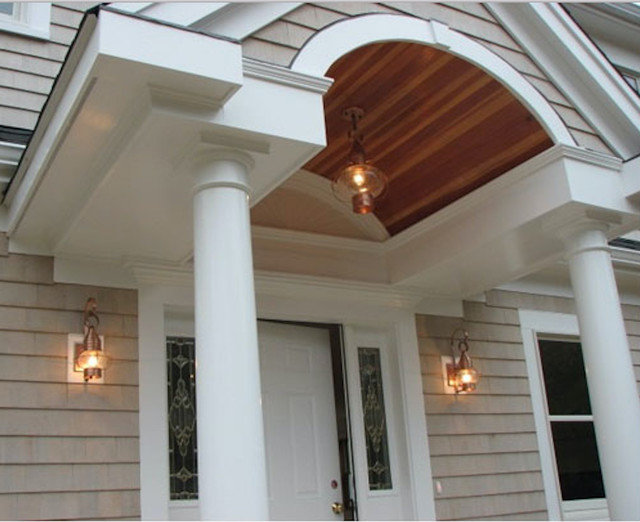 Sandwich Lantern traditional-exterior