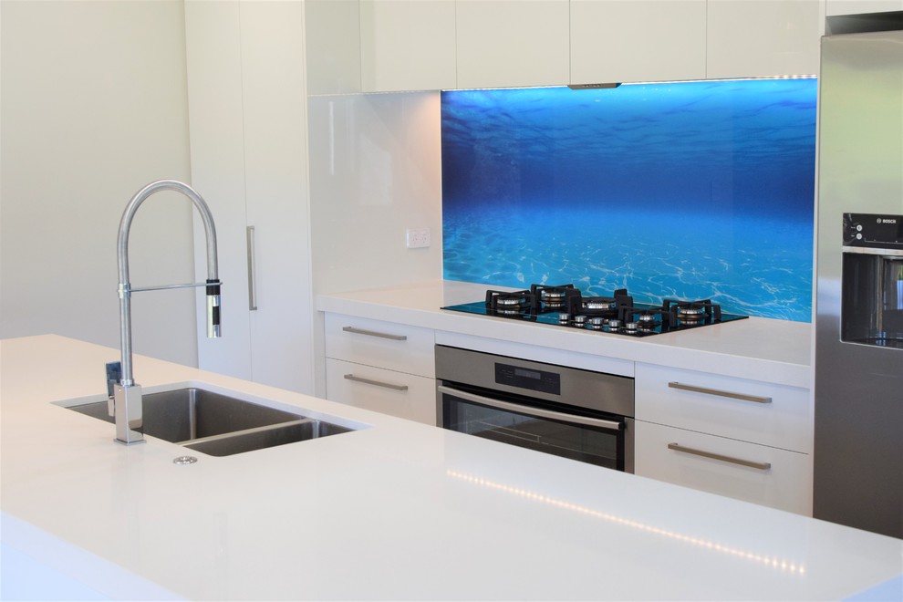 This is an example of a modern kitchen in Auckland.
