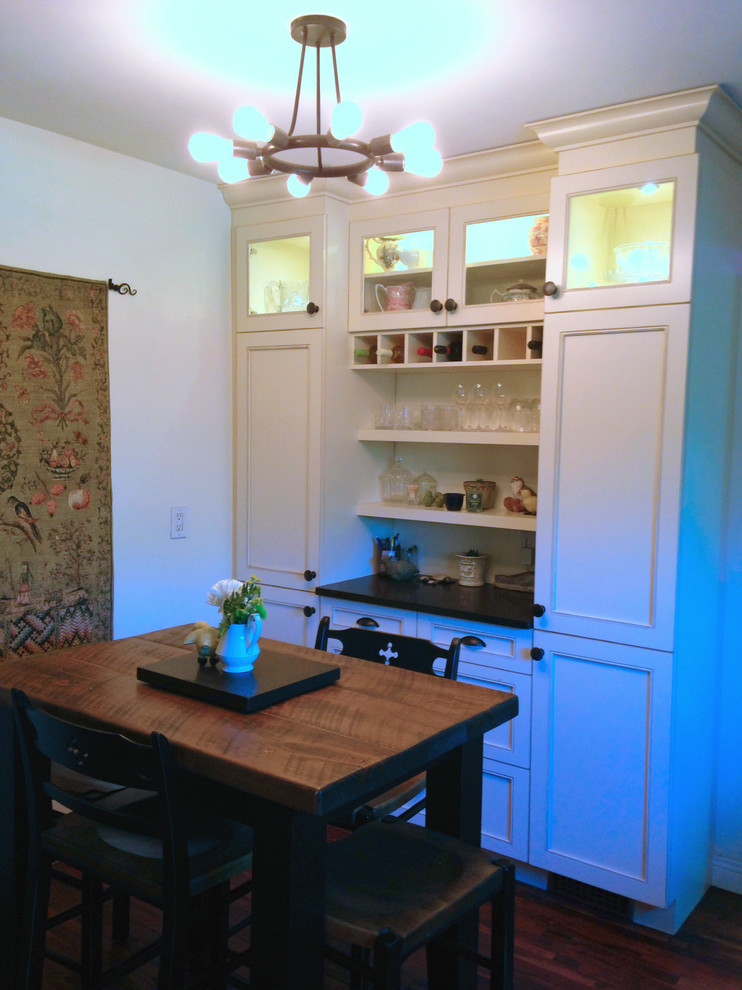 Example of a mountain style kitchen design in Ottawa