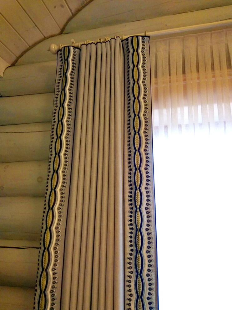 Бревенчатый дом-сказка на Варшавском шоссе