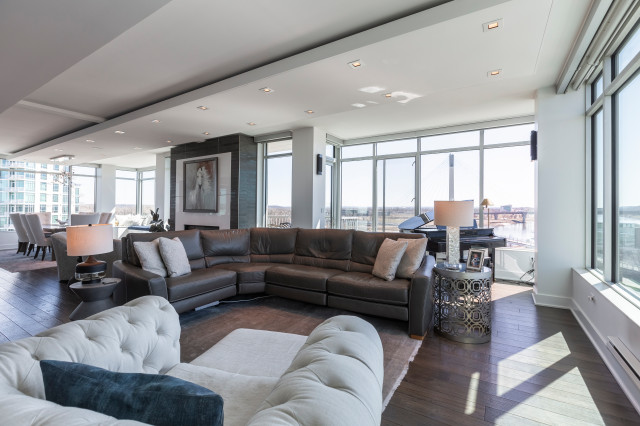 Riverfront Place | Spring 2024 modern-vardagsrum