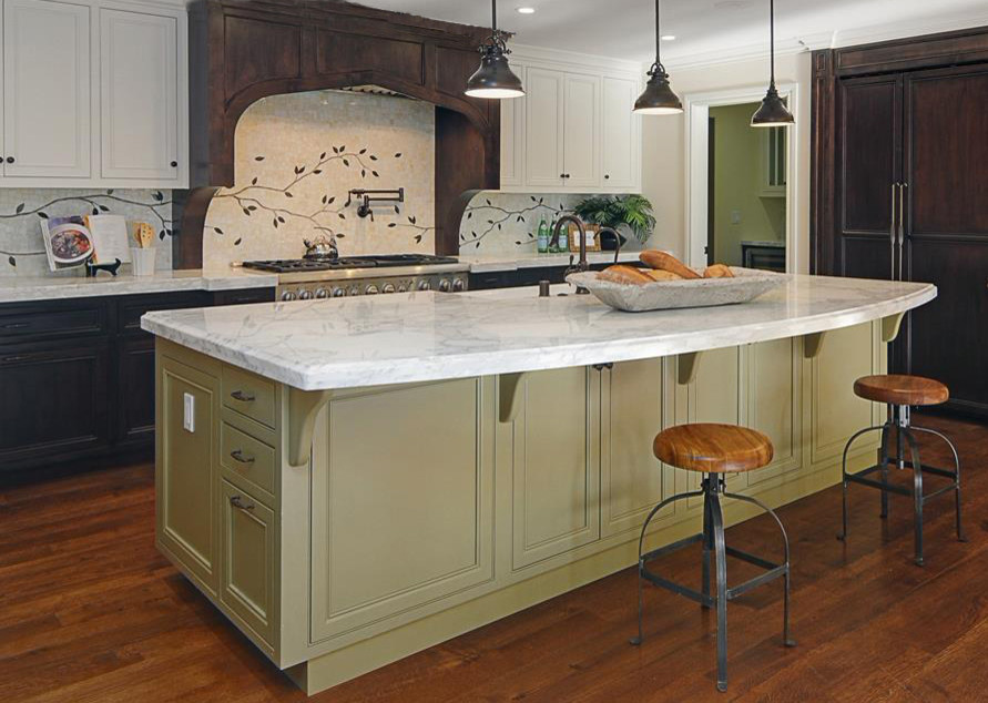 Traditional Kitchen & Family Room