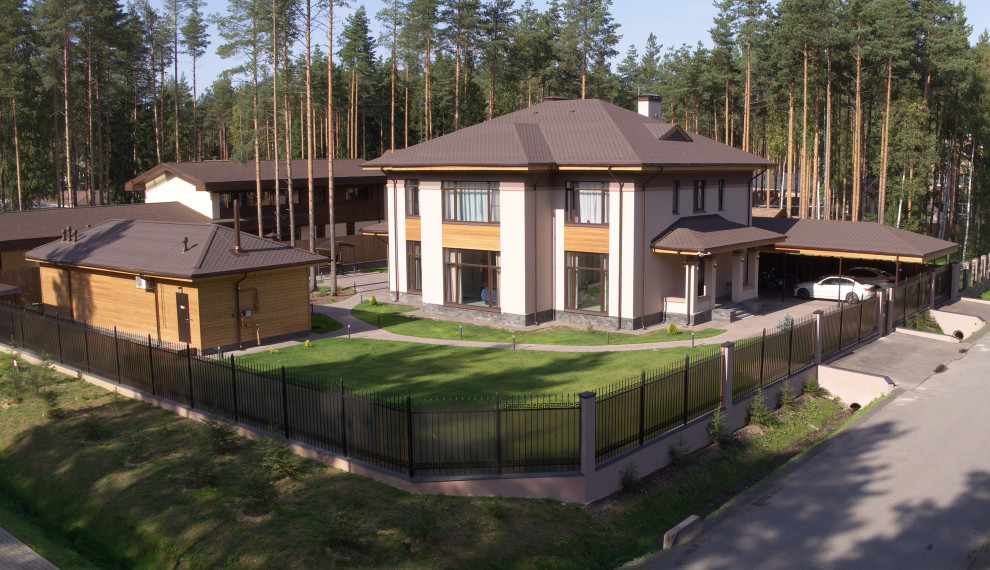 Дом из кирпича в "Охтинском парке"