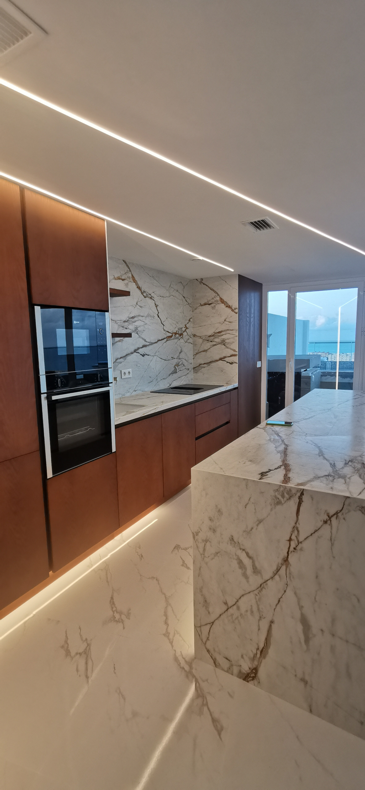 Proyecto de interiorismo/ reforma integral Ático junto al mar ( en curso)