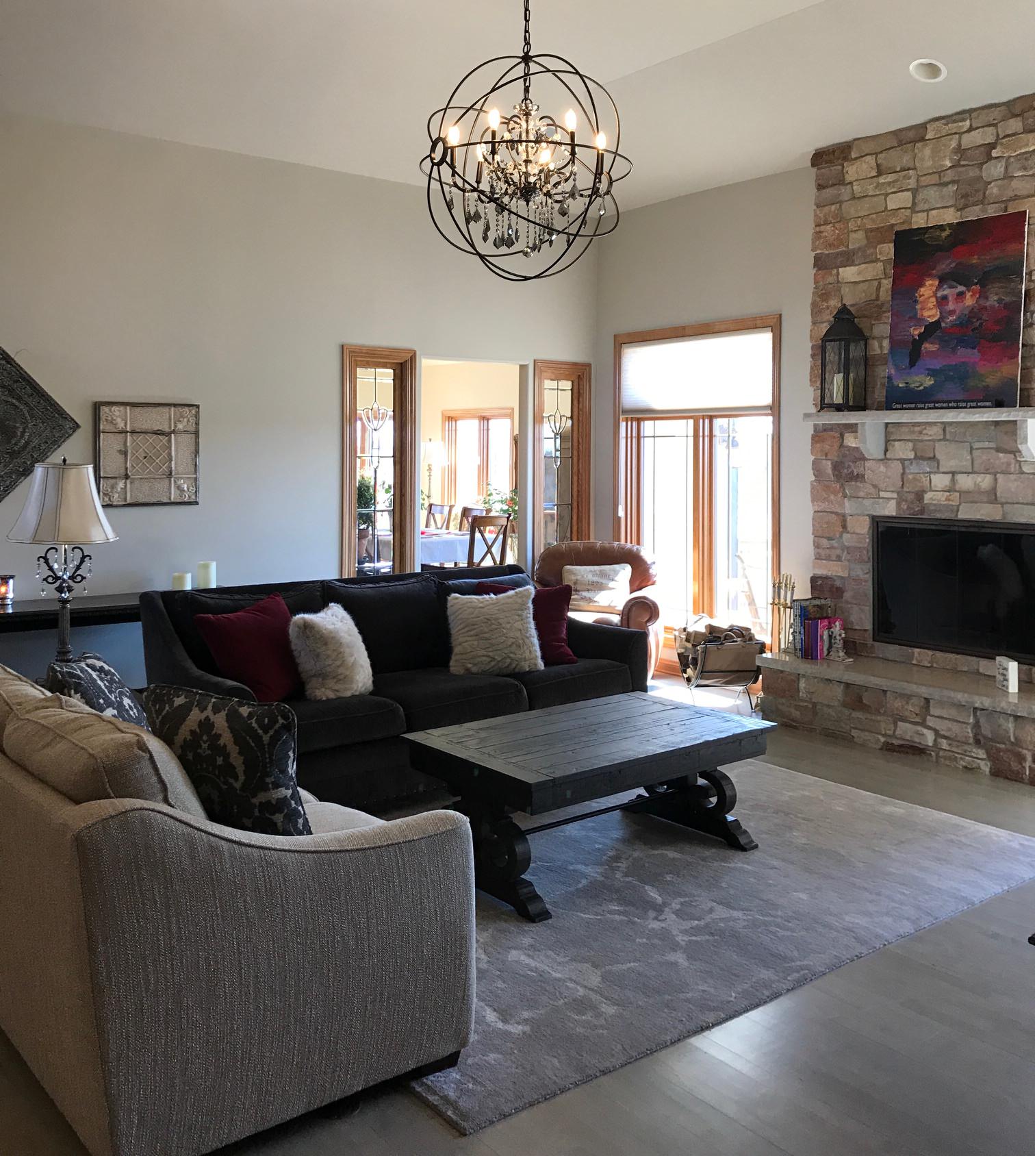 Transitional living room
