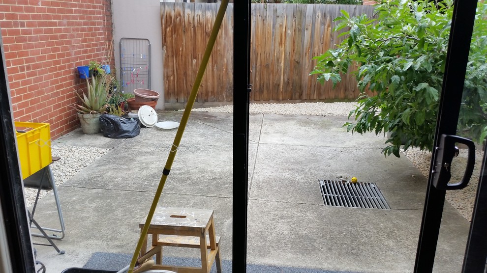 Small concrete courtyard ideas Houzz AU