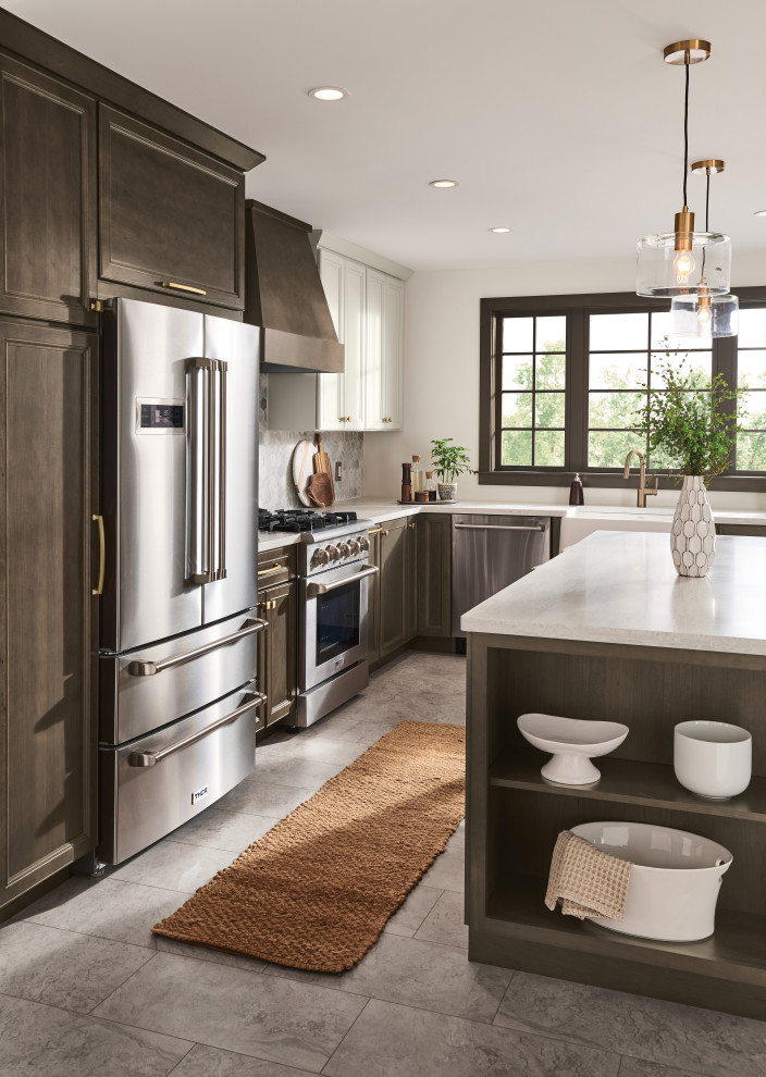 Kitchen - transitional kitchen idea