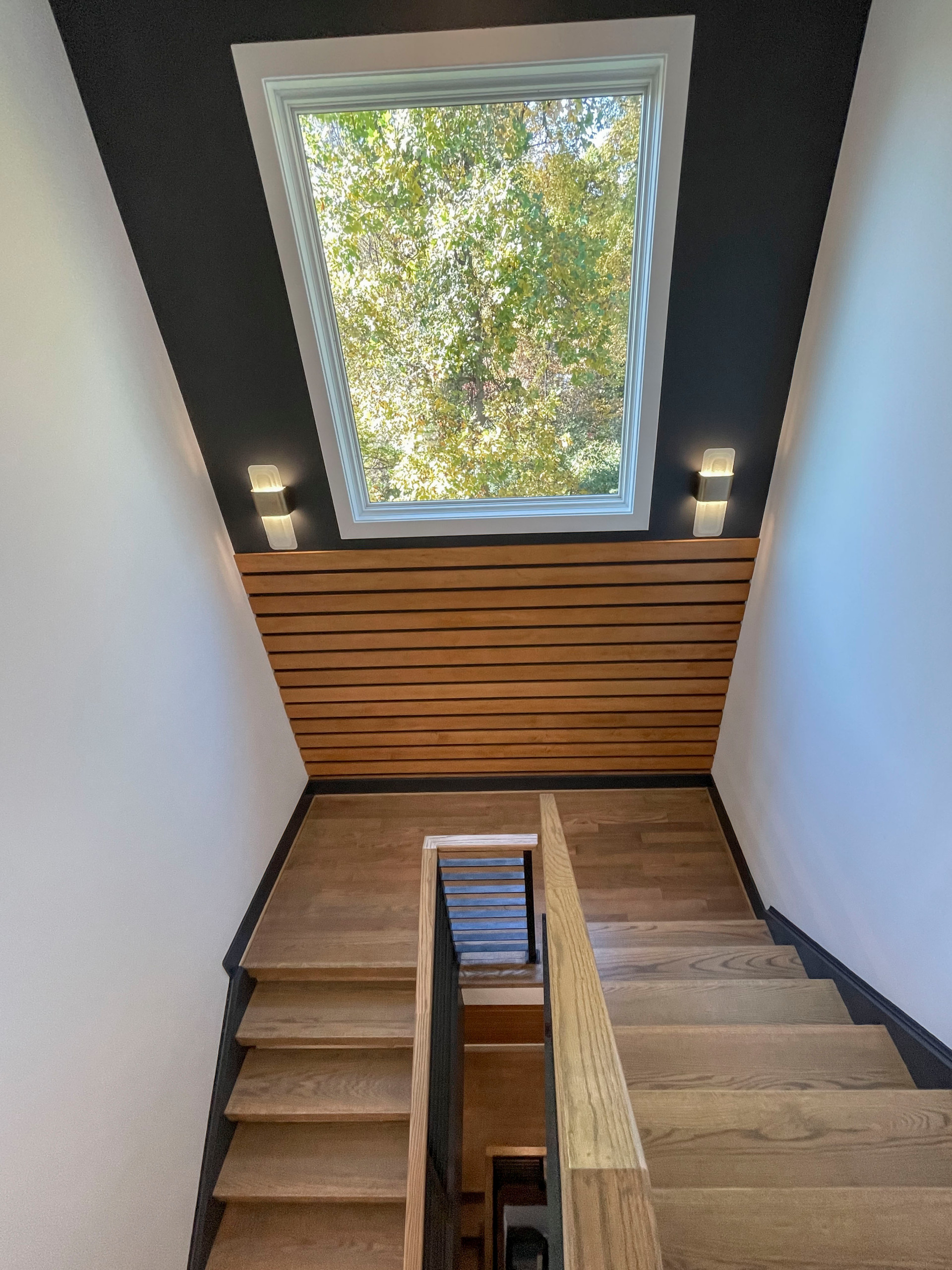113_Floating Straight- Stringers with No Risers in Contemporary Home, Bethesda M