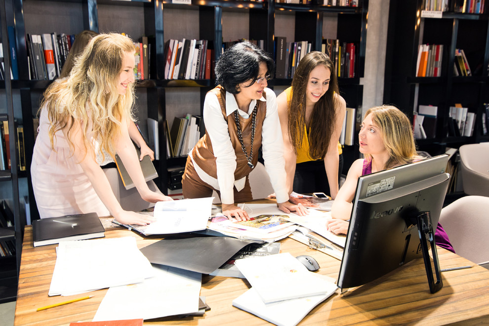 Фотосессия сотрудников для дизайн студии Goldenheads