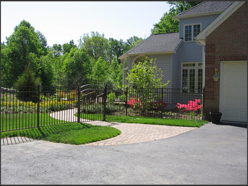 Custom Fence Traditional Baltimore by MidAtlantic Deck and Fence