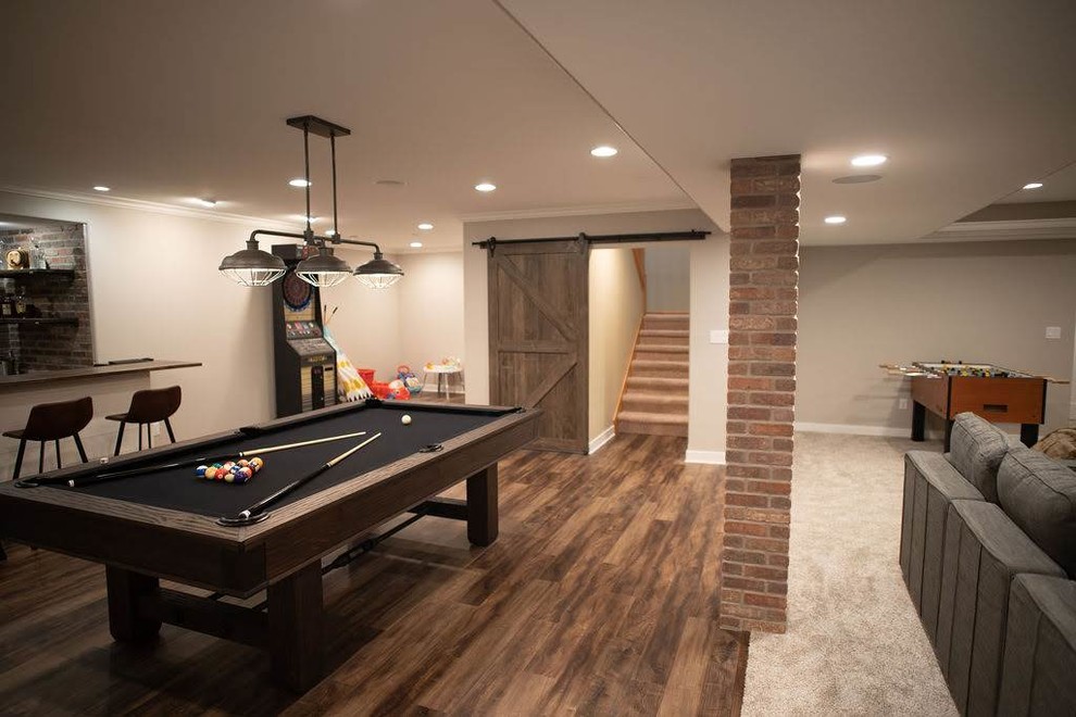 Basement - rustic basement idea in Milwaukee