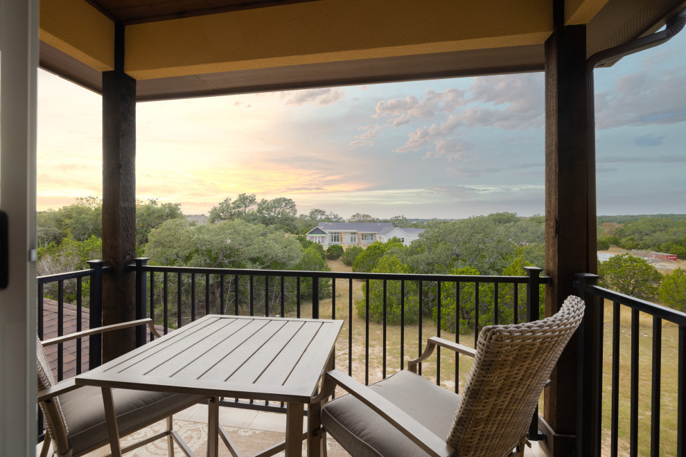 Balcony - transitional balcony idea in Austin