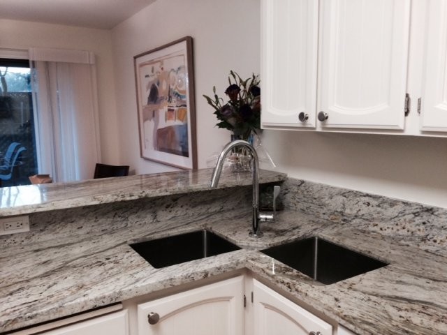 Transitional kitchen photo in San Francisco