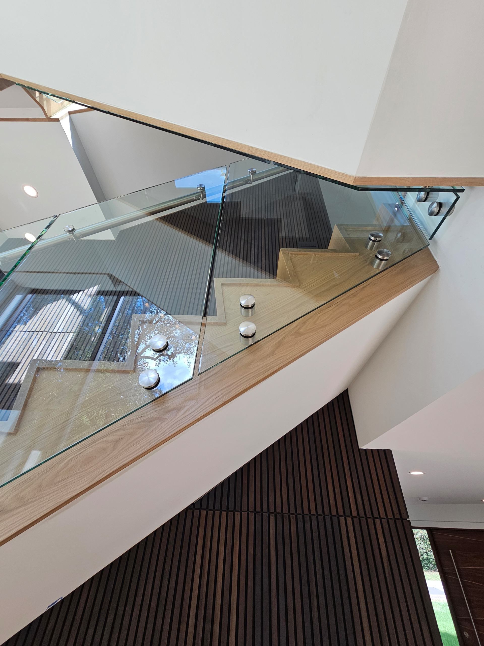 129_White Oak Slanted Riser Modern Stair, Mclean, VA 22102