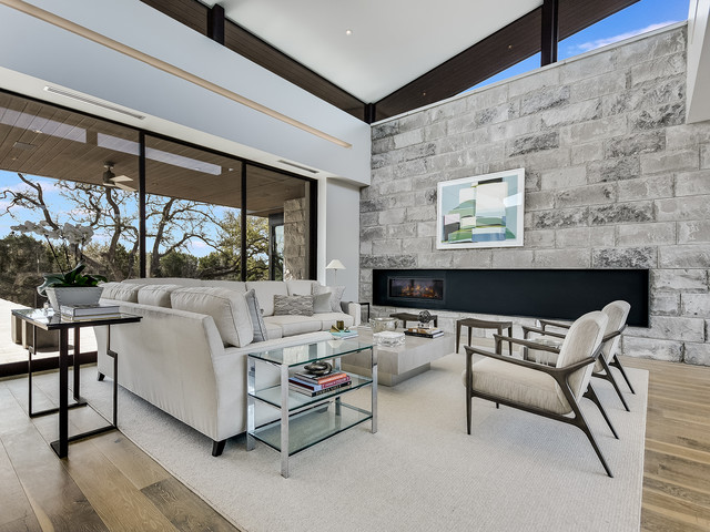 4001 Verano Drive contemporary-living-room