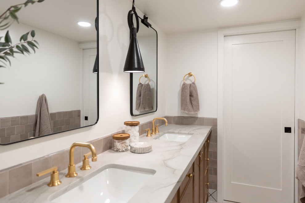Inspiration for a transitional bathroom remodel in Phoenix