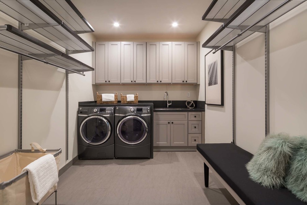 Photo of a contemporary laundry room in San Francisco.