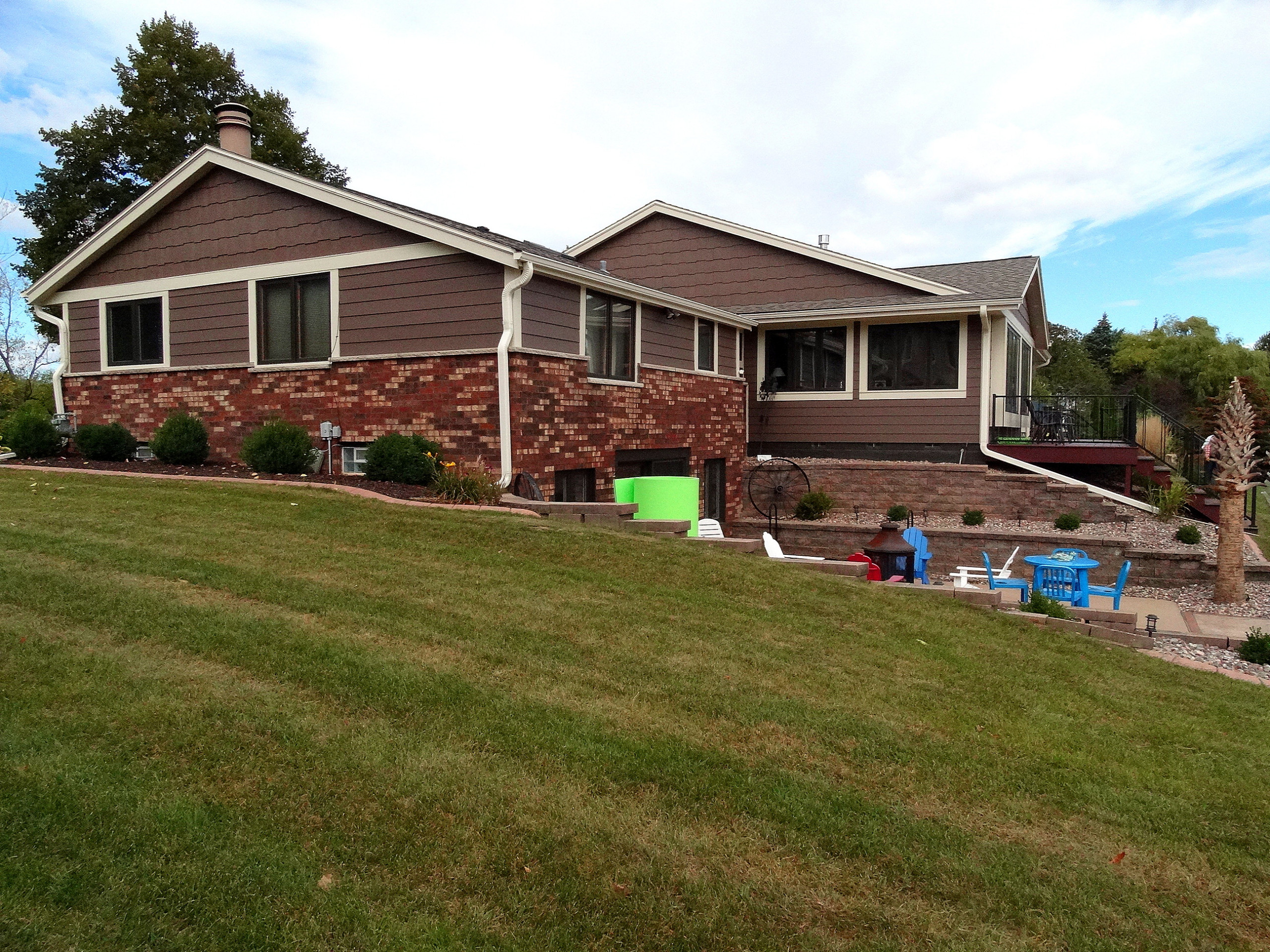 Muskego Residence - Exterior and Sun Room Addition