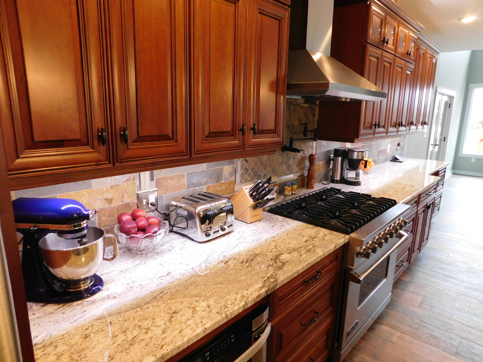 Kitchen - rustic kitchen idea