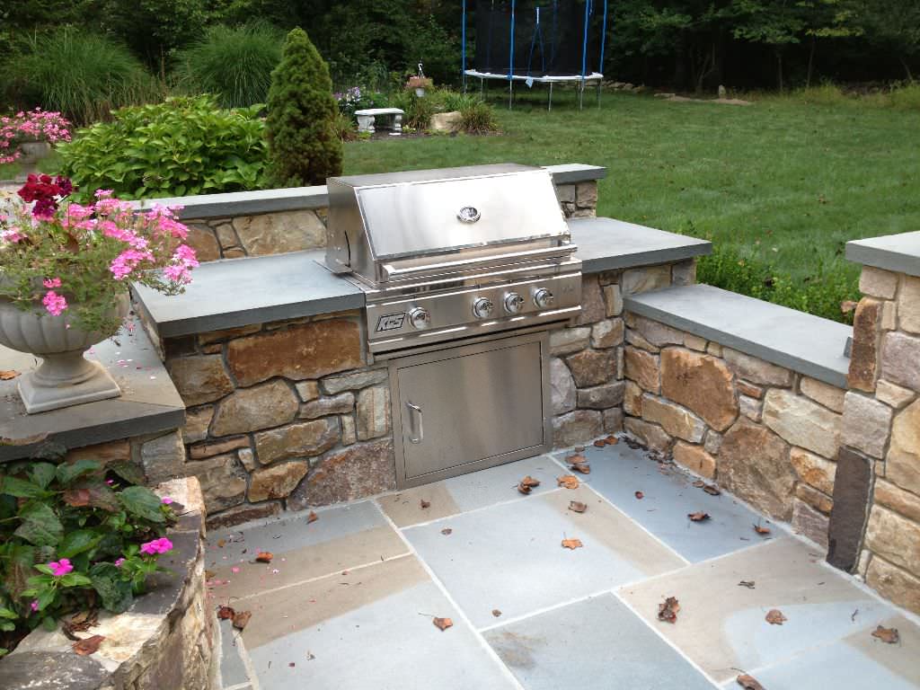 Outdoor Fireplaces, Firepits, and Grills