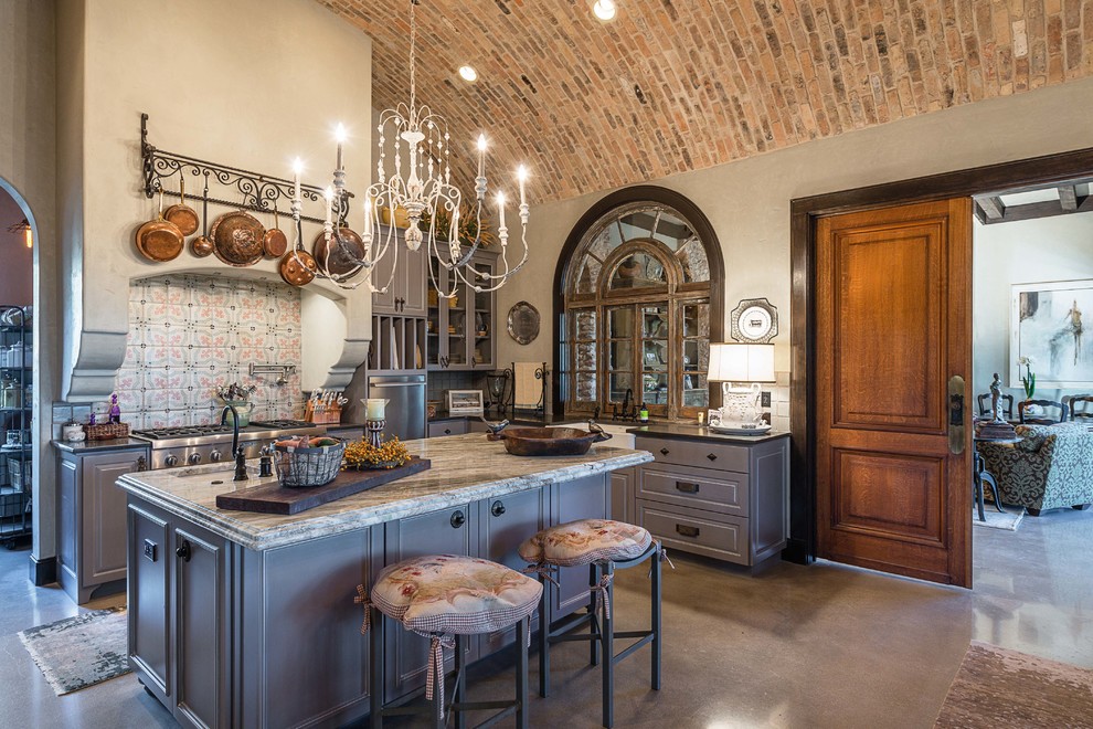 Tuscan kitchen photo in Austin