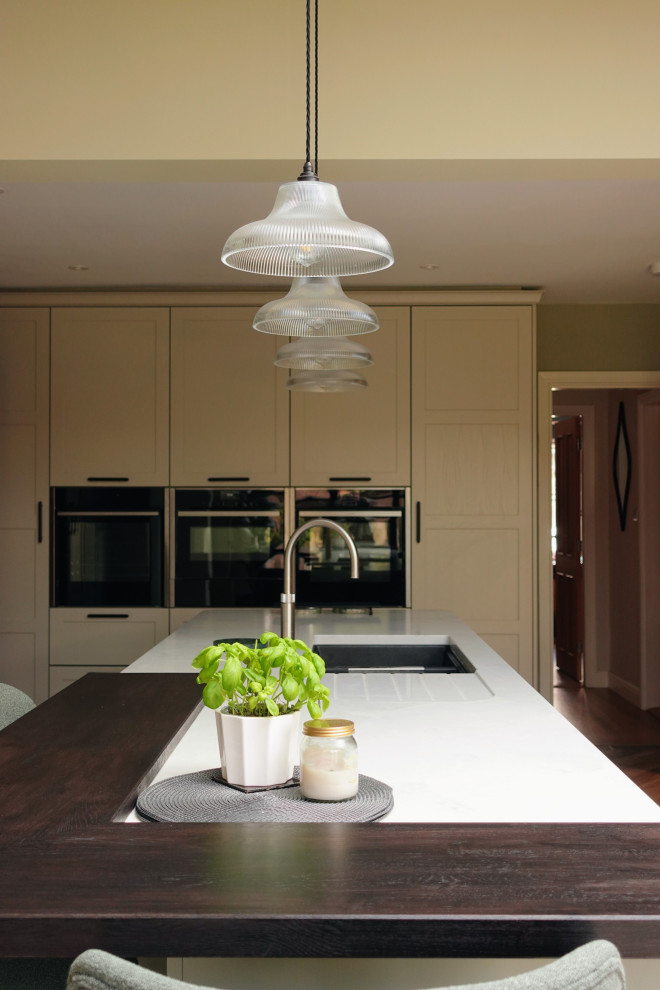 The Bilton Kitchen III - Thornham - RRP £35,550 - Luxe Price £28,350