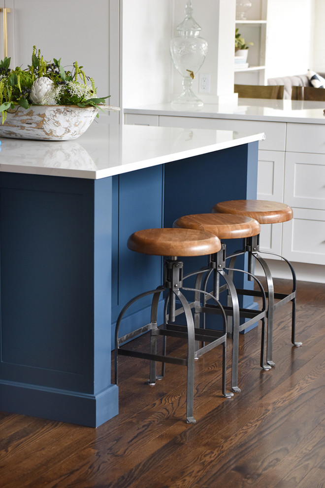 Kitchen - transitional kitchen idea in Cincinnati
