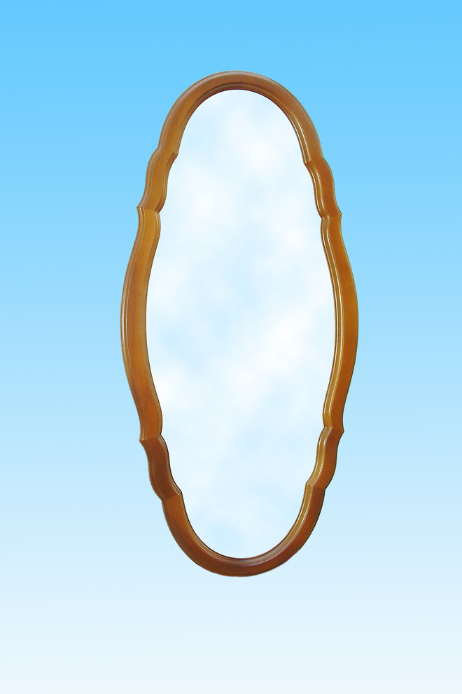 Зеркала в деревянном багете