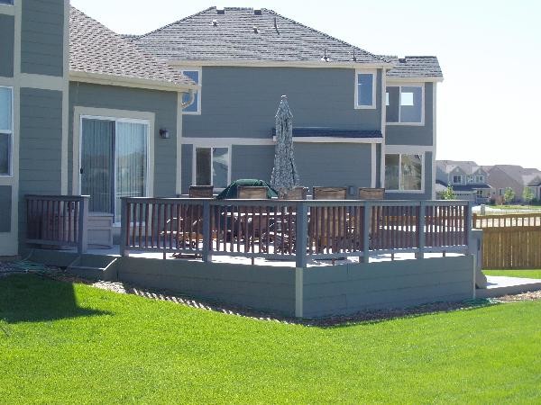 Transitional deck photo in Denver