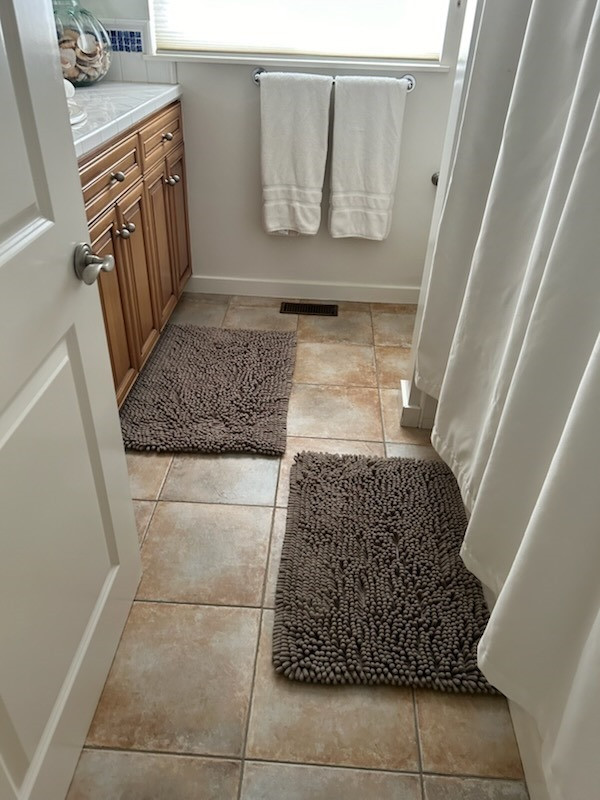 Laundry room - laundry room idea in Santa Barbara