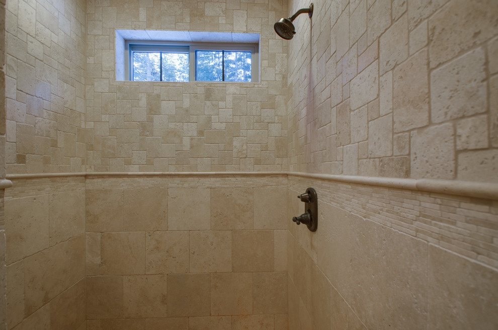 Bathroom - rustic bathroom idea