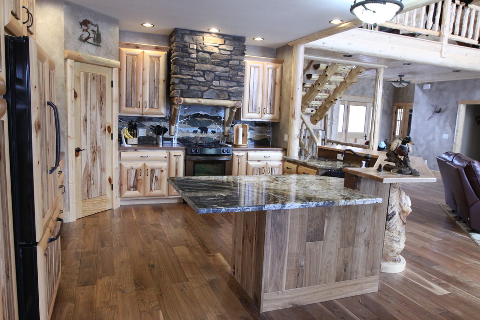 This is an example of a country kitchen in Chicago.