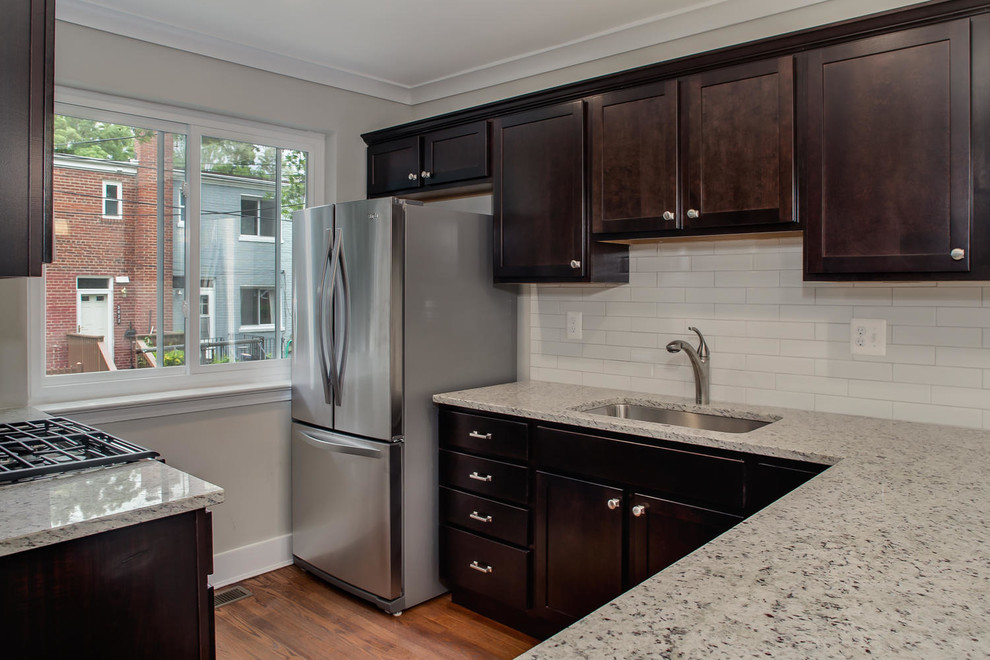 Kitchen - transitional kitchen idea in DC Metro