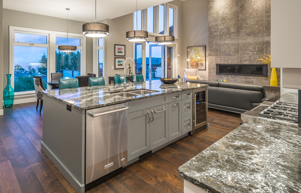 Home design - transitional home design idea